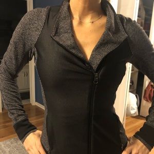 Lululemon zip up jacket black & white small